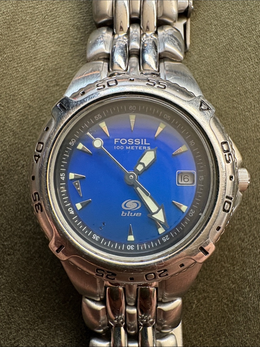 Fossil Silver Stainless Steel Watch with Blue Dial. Diver Watch